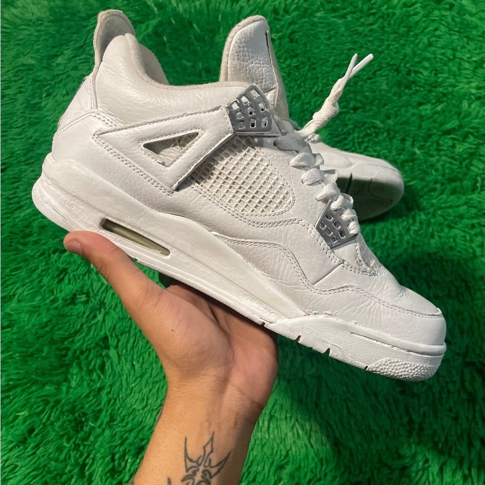 Jordan 4 “Pure Money” (2006)
